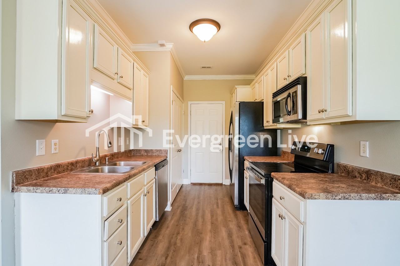 2018 Hidden Forest Ln - Photo 3 of 15