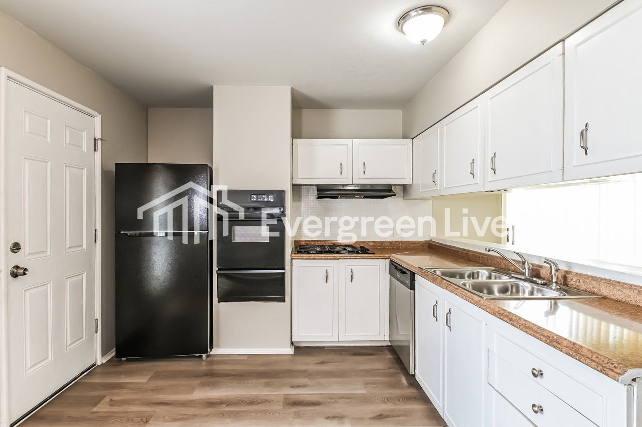 2550 Grants Pkwy - Photo 6 of 15