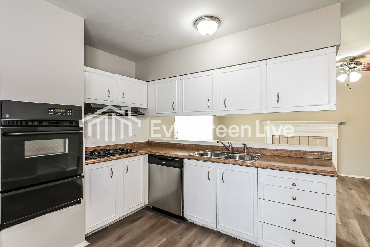 2550 Grants Pkwy - Photo 7 of 15