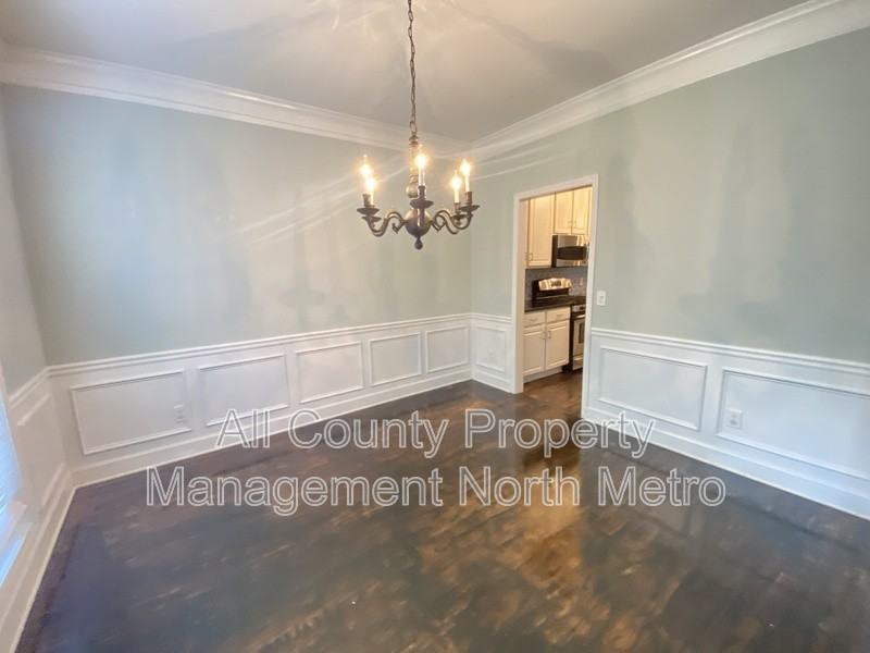 10915 Kimball Crest Dr - Photo 5 of 13
