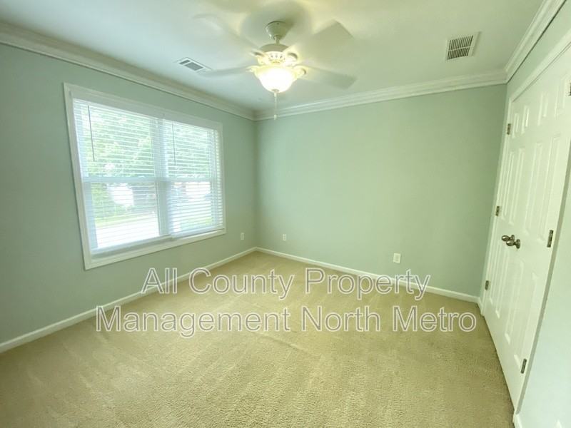 10915 Kimball Crest Dr - Photo 6 of 13