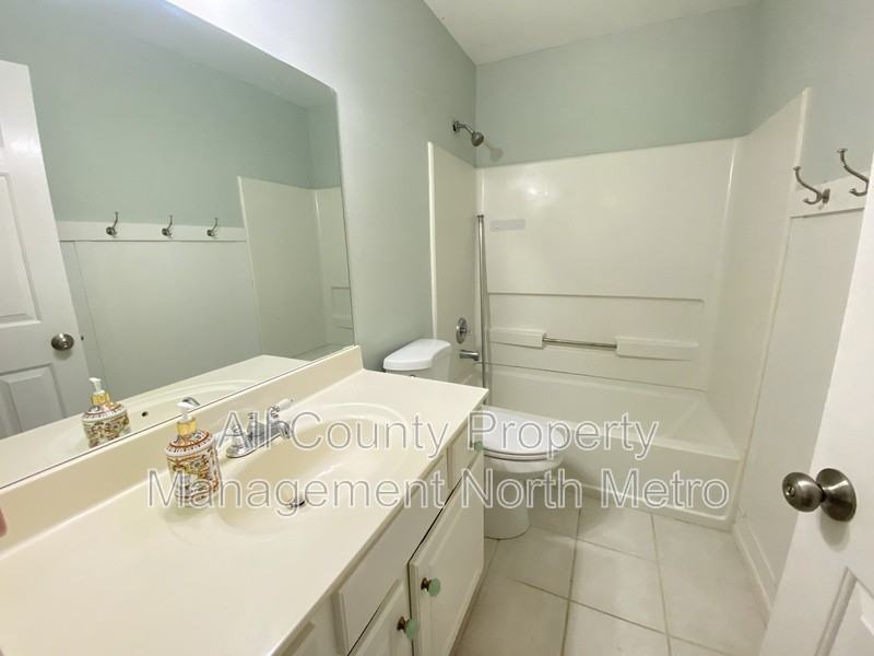10915 Kimball Crest Dr - Photo 7 of 13