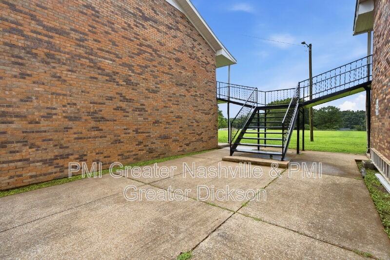 542 Ashe Ave #5 - Photo 4 of 25