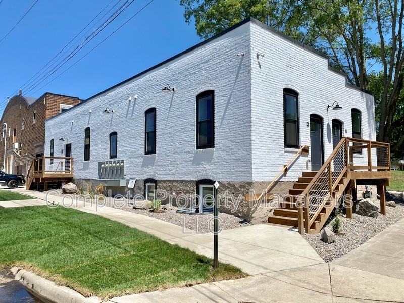423 Adams Ave - Photo 6 of 6