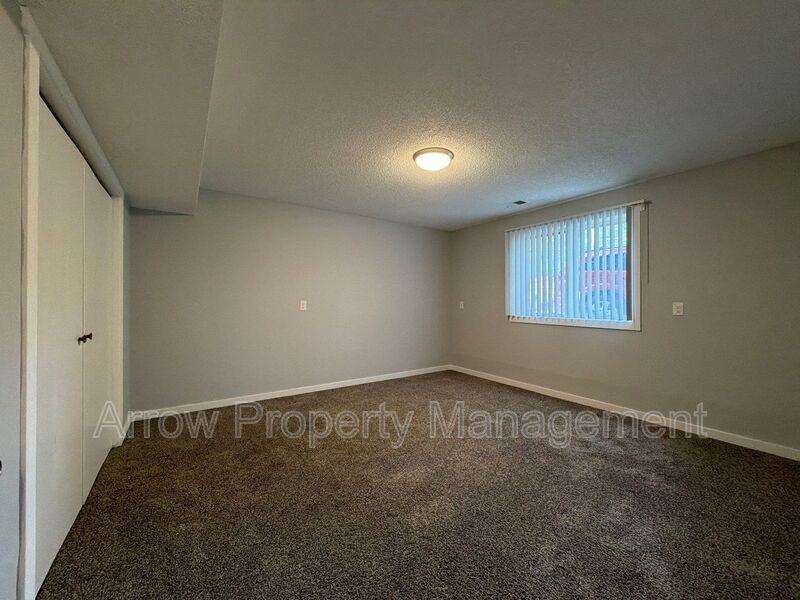520 N 4th St - Photo 5 of 11