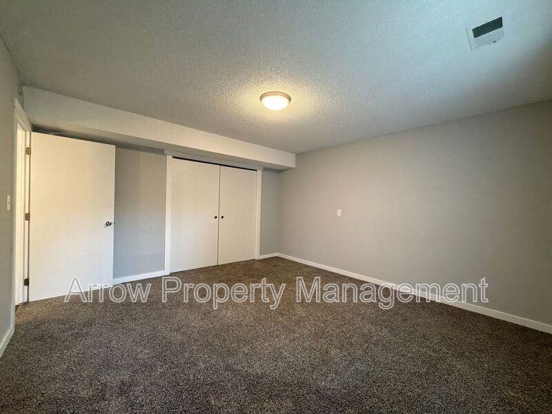 520 N 4th St - Photo 6 of 11
