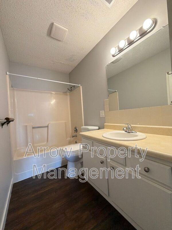 520 N 4th St - Photo 7 of 11