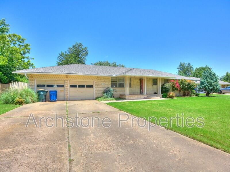 3121 Lakeside Dr - Photo 2 of 36