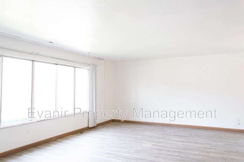 528 Heather Dr #1 - Photo 5 of 28