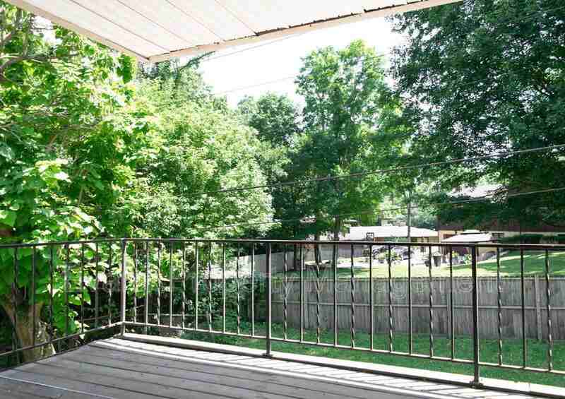 528 Heather Dr #1 - Photo 5 of 29
