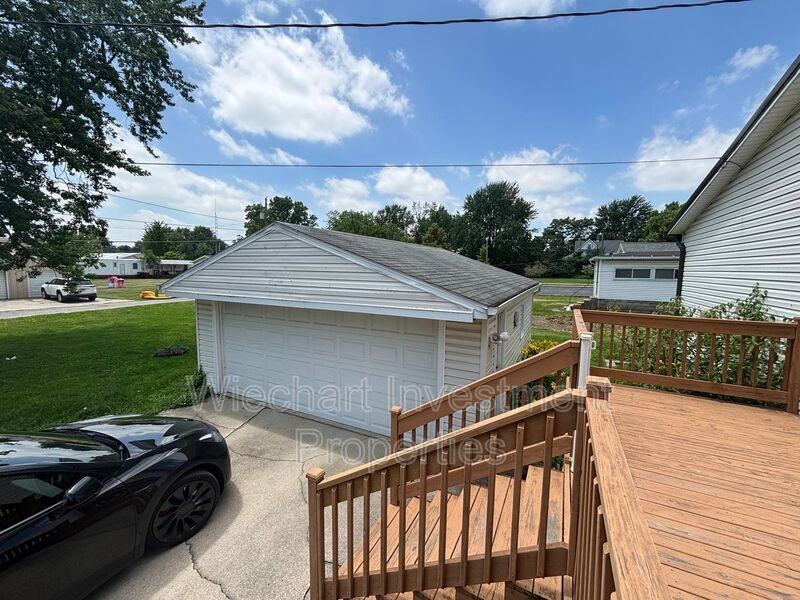 313 E Highland Ave - Photo 5 of 13