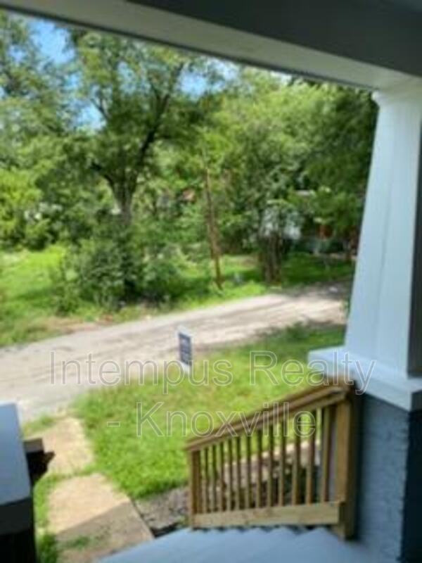 1320 Chestnut St - Photo 2 of 35