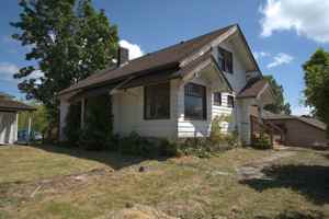 featured image of 2406 E Columbia St