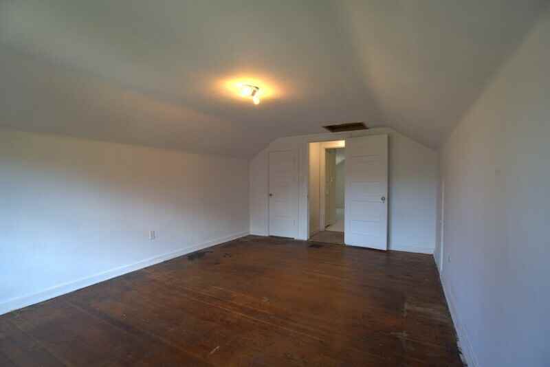 2406 E Columbia St - Photo 3 of 11