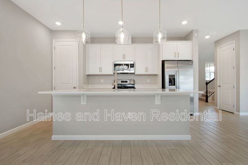 840 Blue Creek Dr - Photo 3 of 38