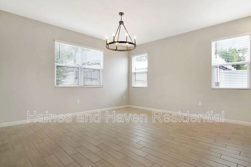 840 Blue Creek Dr - Photo 7 of 38