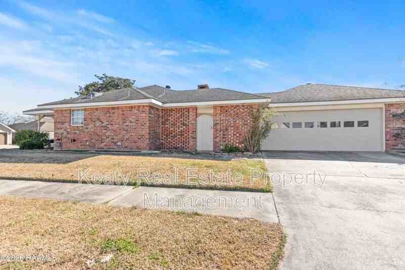 313 Wallingsford Cir - Photo 3 of 28
