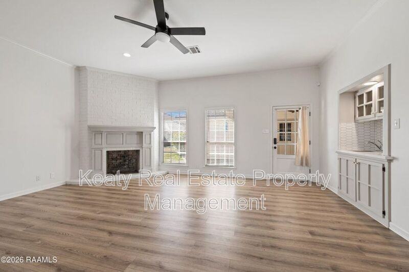 313 Wallingsford Cir - Photo 6 of 28
