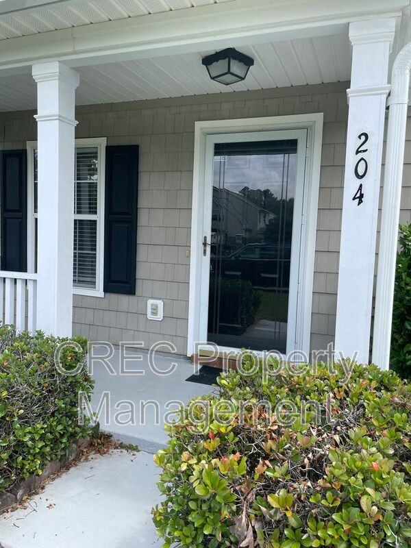 204 Two Pond Loop - Photo 2 of 17