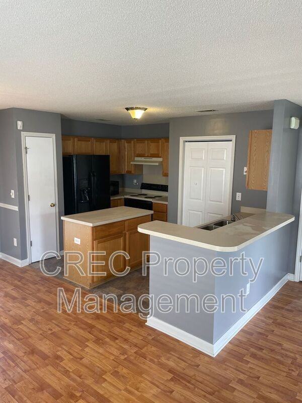 204 Two Pond Loop - Photo 4 of 17