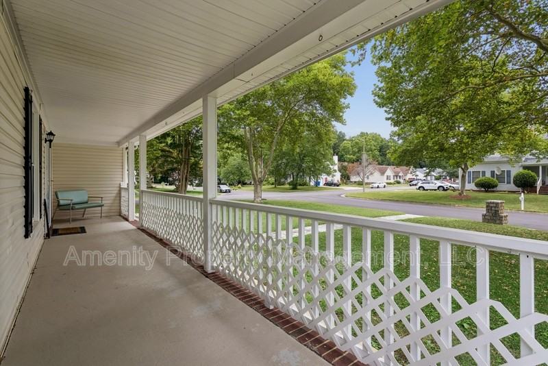 1012 Austenwood Ct - Photo 4 of 49