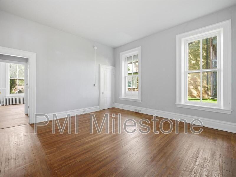 323 N Potomac St #1 - Photo 6 of 21