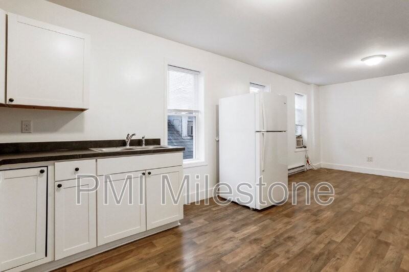 207 N Mulberry St - Photo 3 of 36