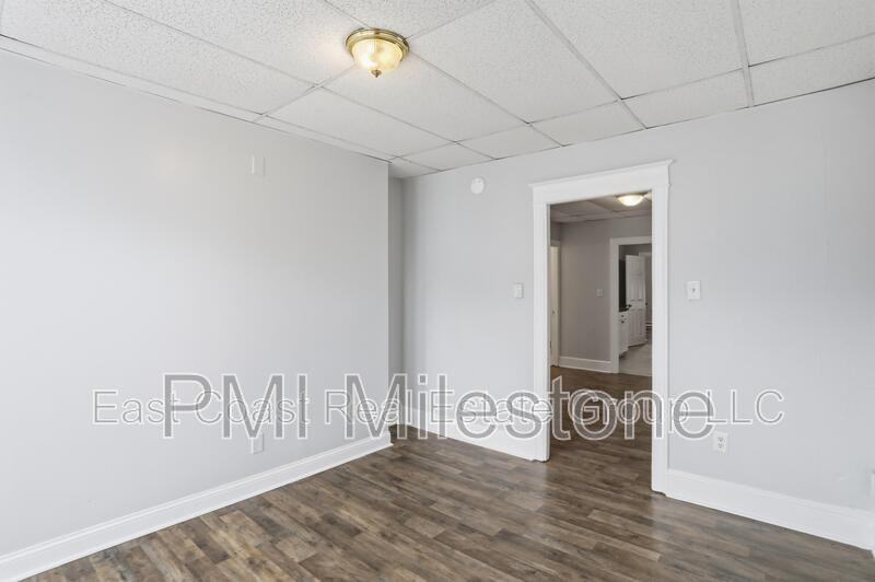 207 N Mulberry St #2 - Photo 3 of 31