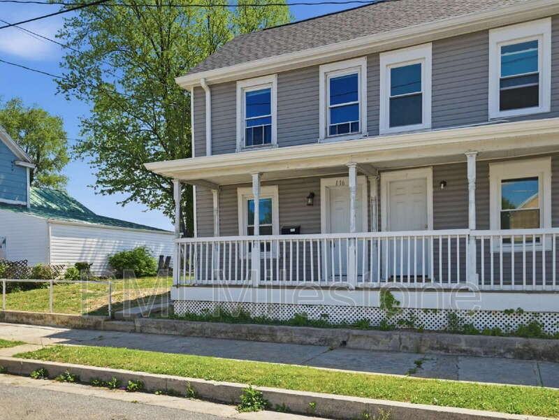 116 S High St - Photo 3 of 21