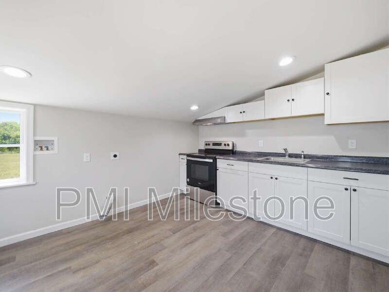 116 S High St - Photo 4 of 21