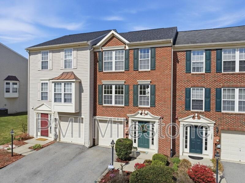 1247 Mare St - Photo 3 of 38