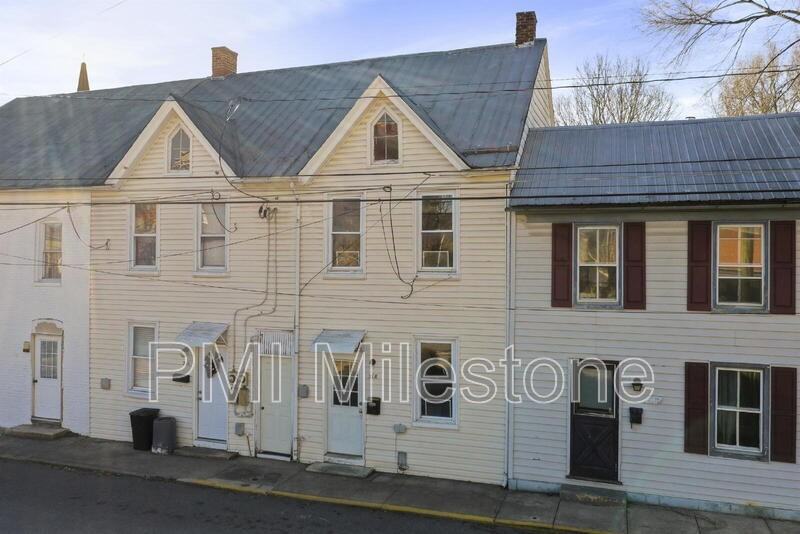 216 N College St - Photo 4 of 26