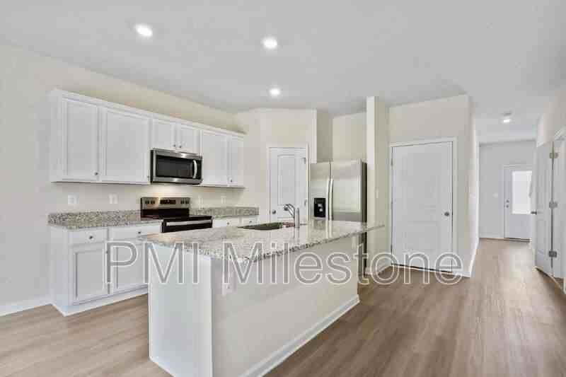 29 Paddington St - Photo 6 of 38