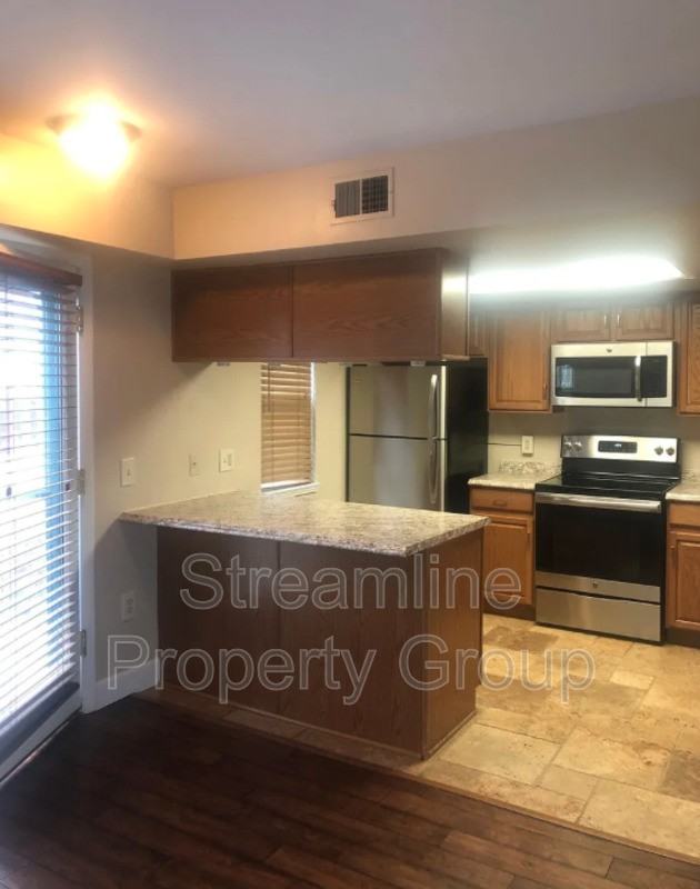 1201 Galapago St #92 - Photo 5 of 25