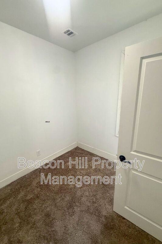 6514 Fullerton Ave - Photo 7 of 9