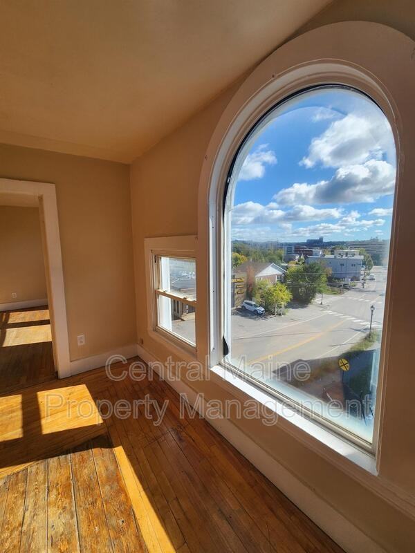 52 Hampshire St #4-2 - Photo 2 of 9