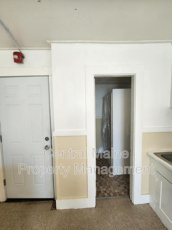 52 Hampshire St #4-2 - Photo 5 of 9