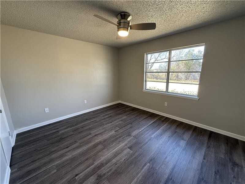 302 N 9th St - Photo 3 of 13