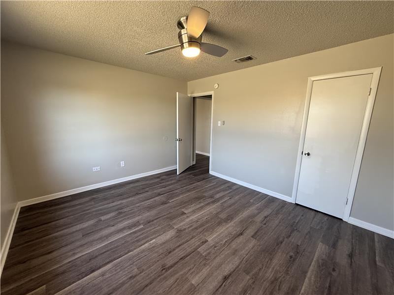 302 N 9th St - Photo 5 of 13