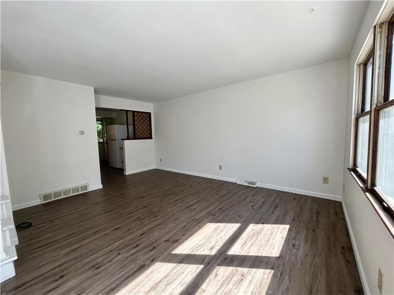 3601 Beaumont Dr #7 - Photo 2 of 10