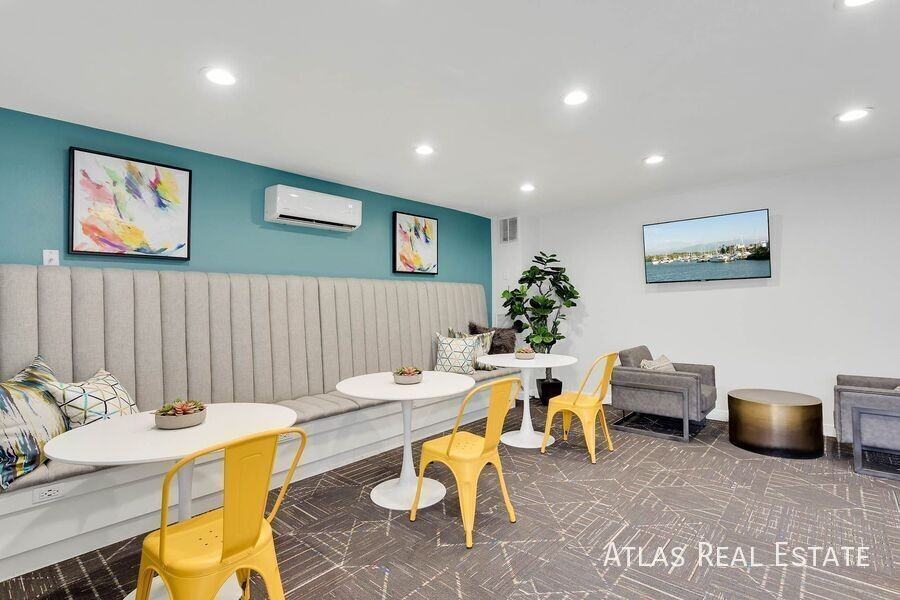 180 Flats - Photo 5 of 14