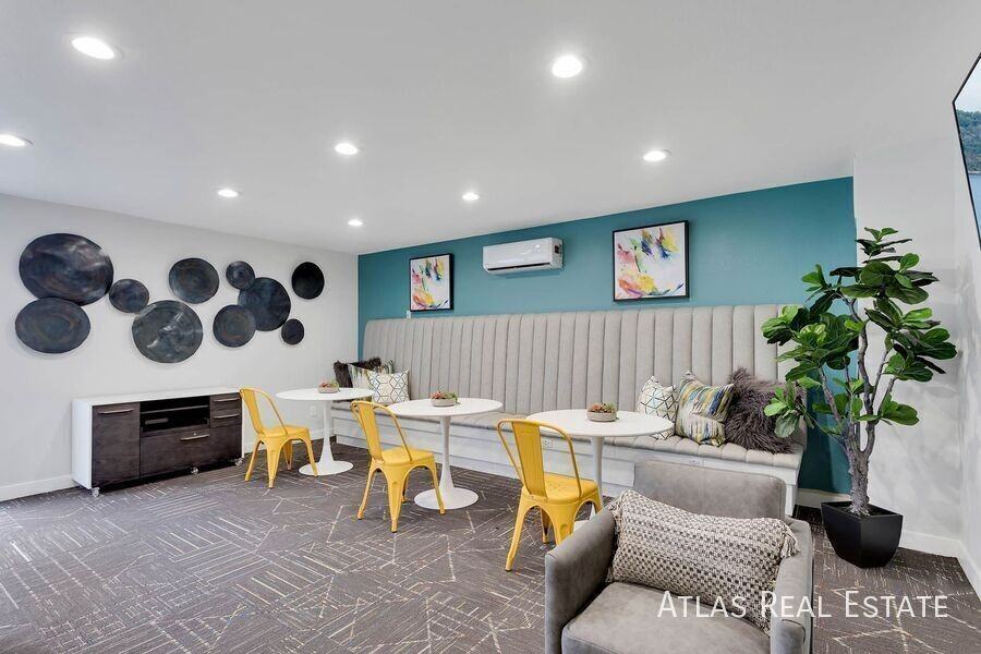 180 Flats - Photo 6 of 14