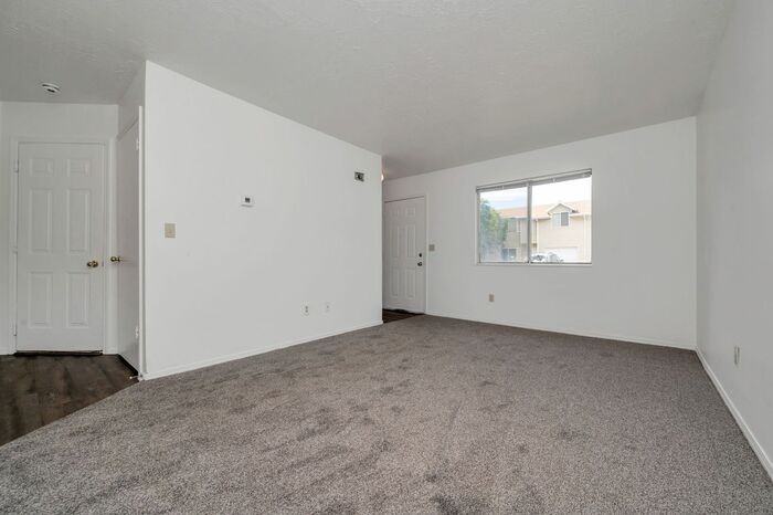 558 N Redwood Rd #2-2 - Photo 7 of 16