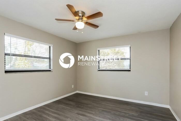 5700 6th Way S - Photo 7 of 16