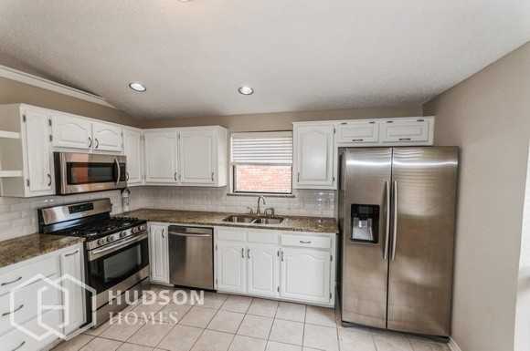 330 Bryant Ln - Photo 4 of 17