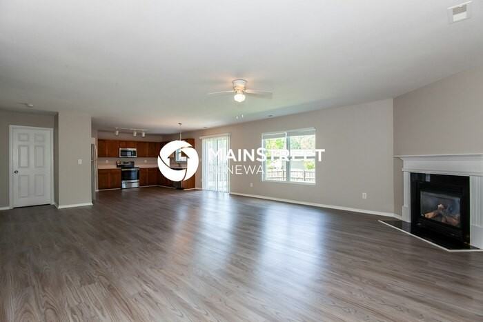 9810 Bayview Pkwy - Photo 4 of 17