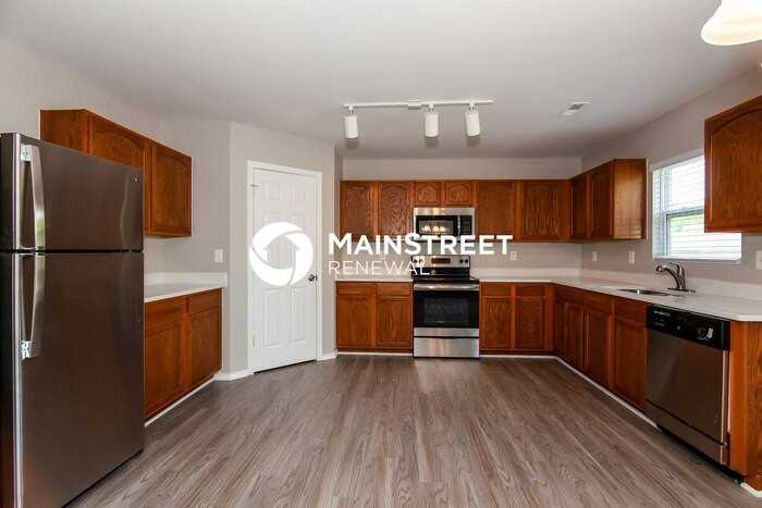 9810 Bayview Pkwy - Photo 6 of 17