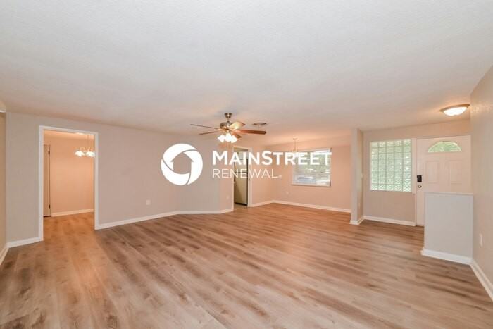 6177 Rockefeller Ave - Photo 4 of 16