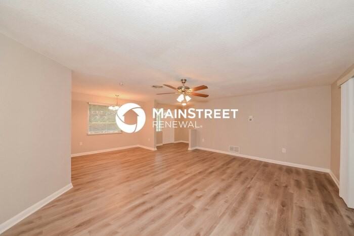 6177 Rockefeller Ave - Photo 5 of 16