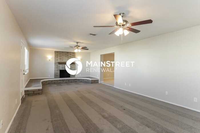 1732 E 1st Ave - Photo 4 of 16